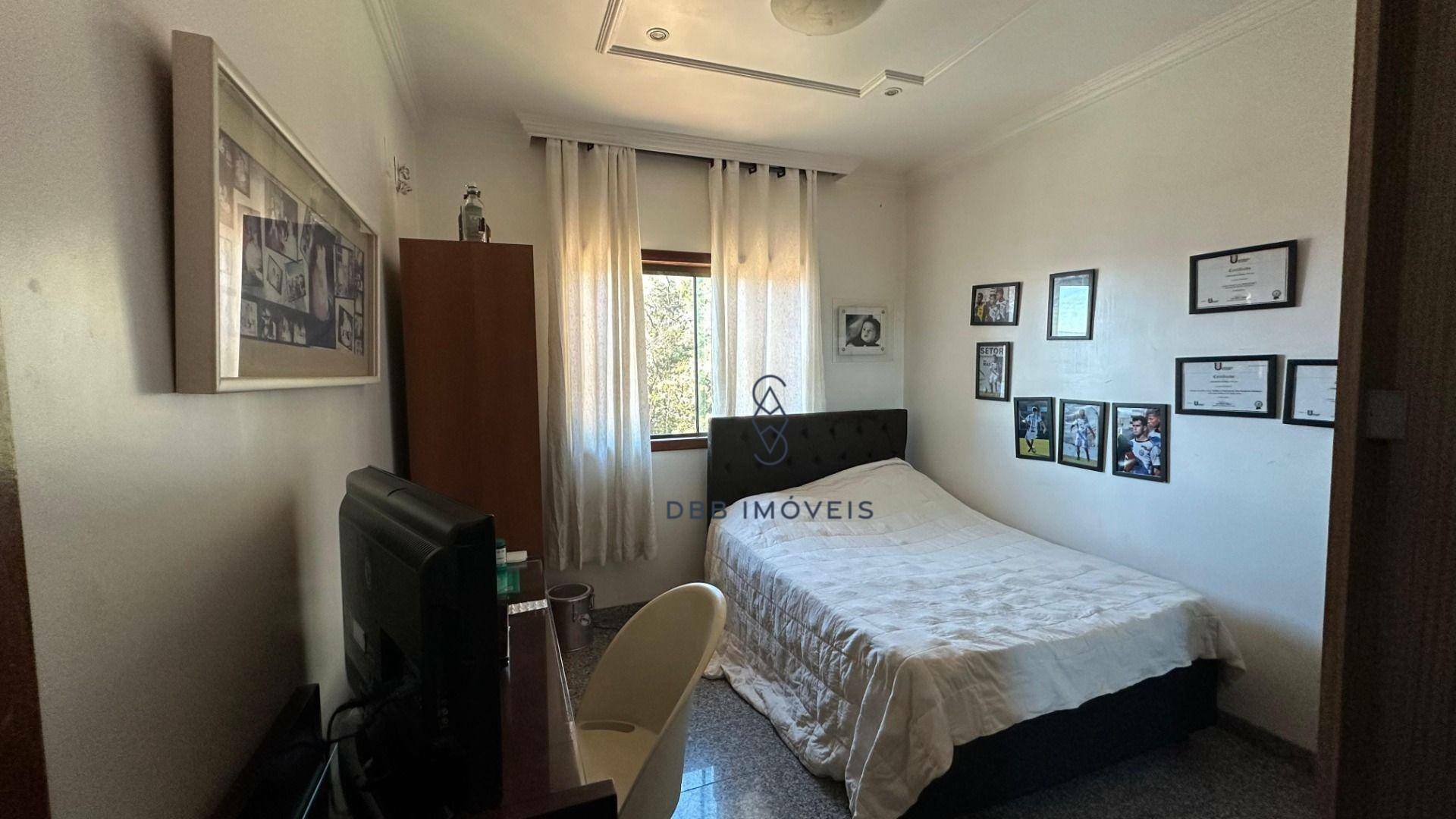 Casa de Condomínio à venda com 7 quartos, 518m² - Foto 31