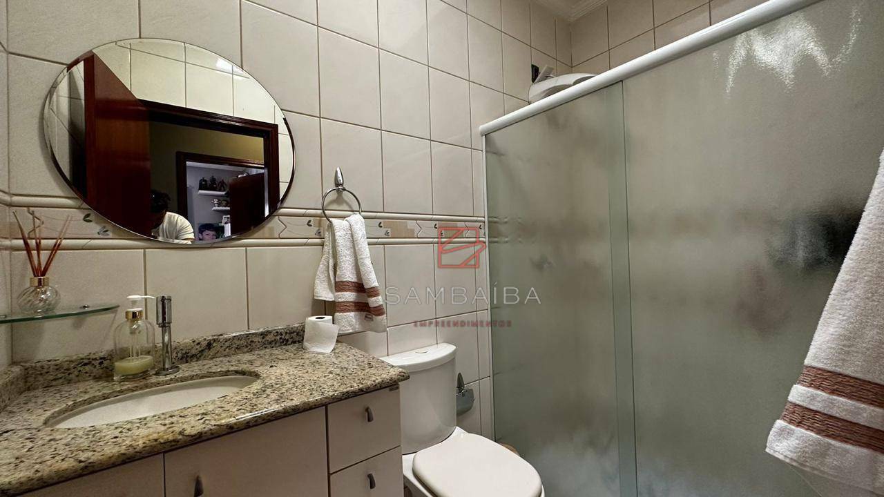 Casa à venda com 3 quartos, 177m² - Foto 9