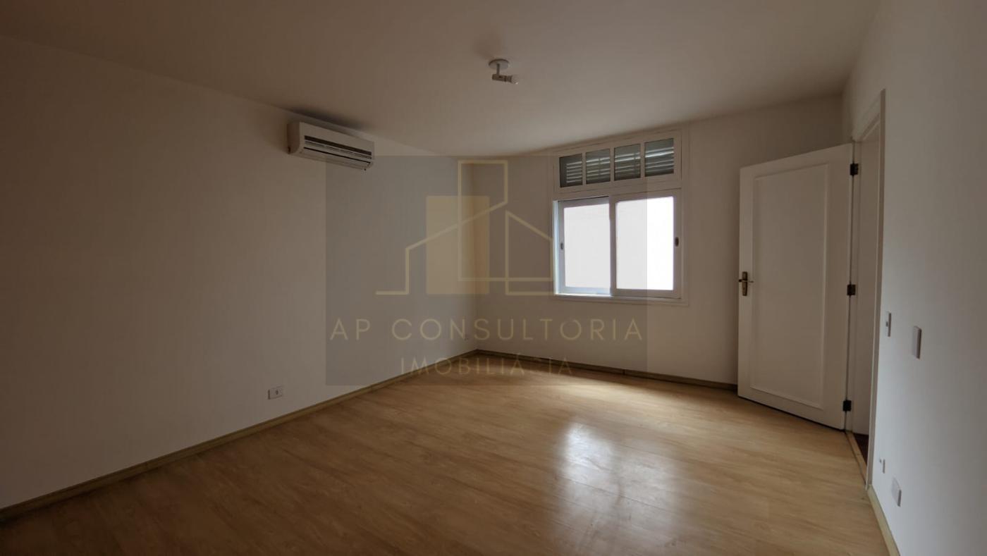 Casa à venda com 4 quartos, 620m² - Foto 13