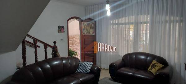 Sobrado à venda com 3 quartos, 243m² - Foto 1