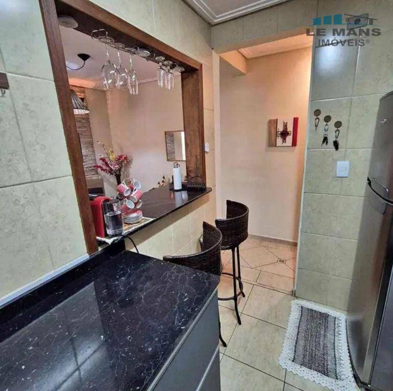 Apartamento à venda com 2 quartos, 56m² - Foto 2