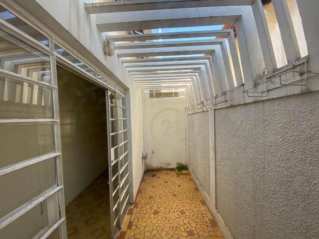 Casa à venda com 2 quartos, 185m² - Foto 17