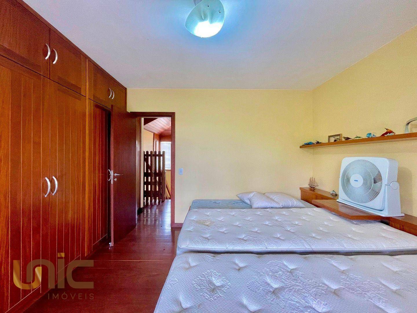 Casa de Condomínio à venda com 4 quartos, 187m² - Foto 29