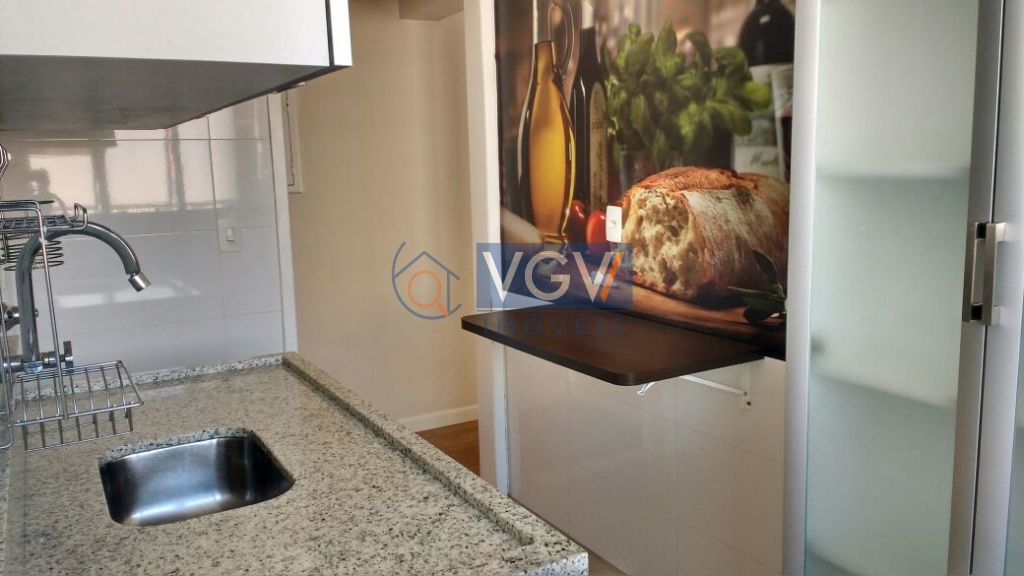 Apartamento à venda com 2 quartos, 60m² - Foto 15