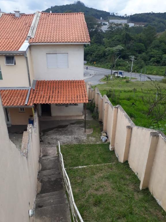 Casa à venda com 2 quartos, 70m² - Foto 2