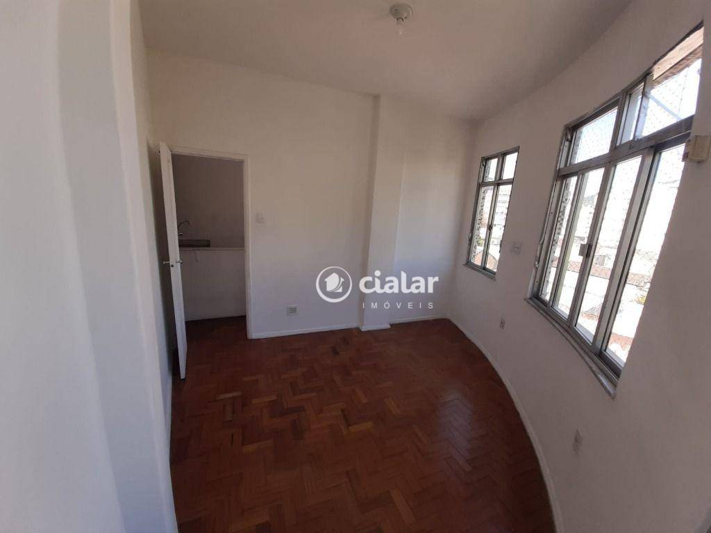 Apartamento à venda com 1 quarto, 40m² - Foto 4