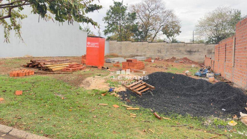 Loteamento e Condomínio, 200 m² - Foto 1