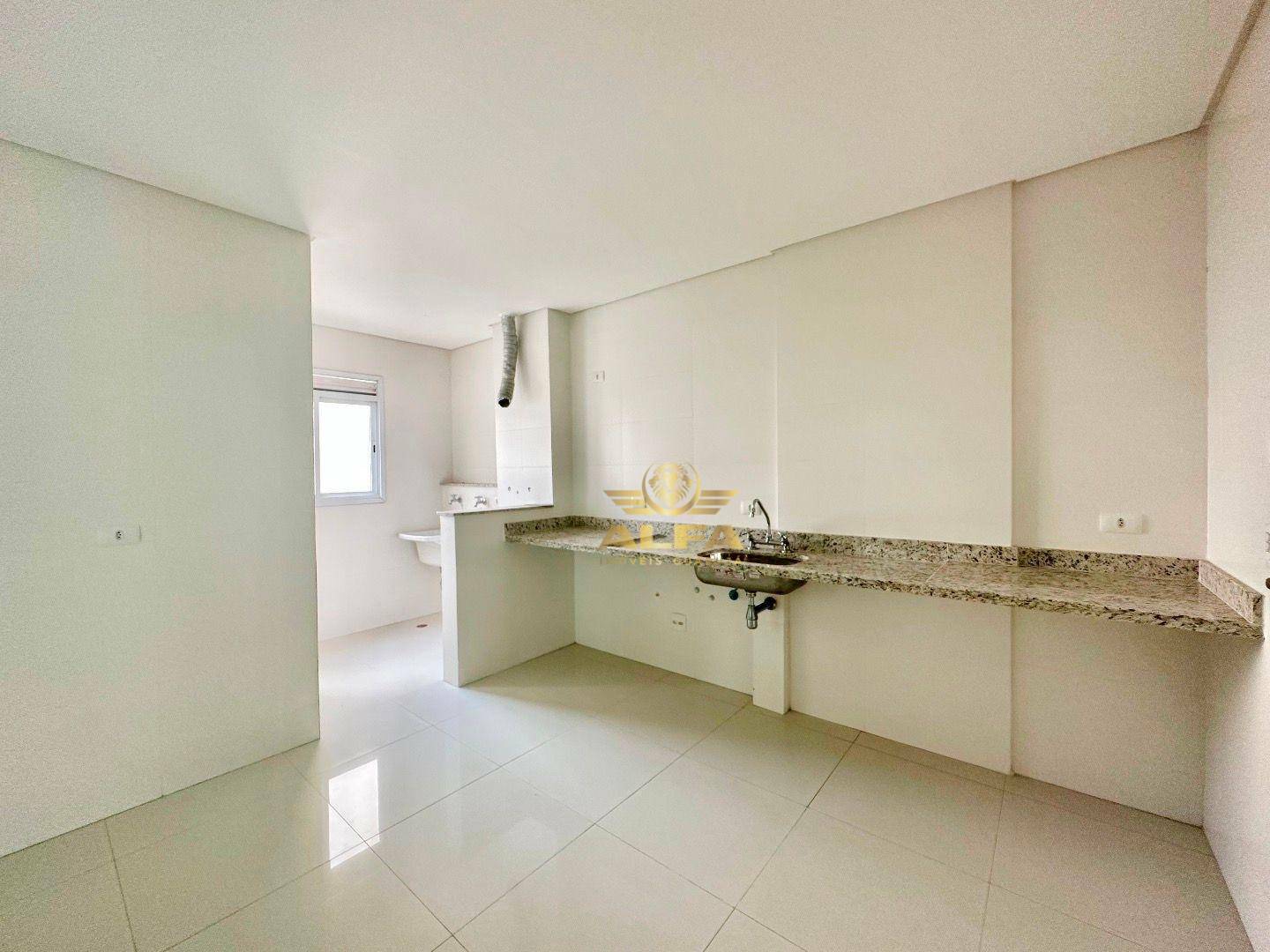 Apartamento à venda com 3 quartos, 175m² - Foto 9