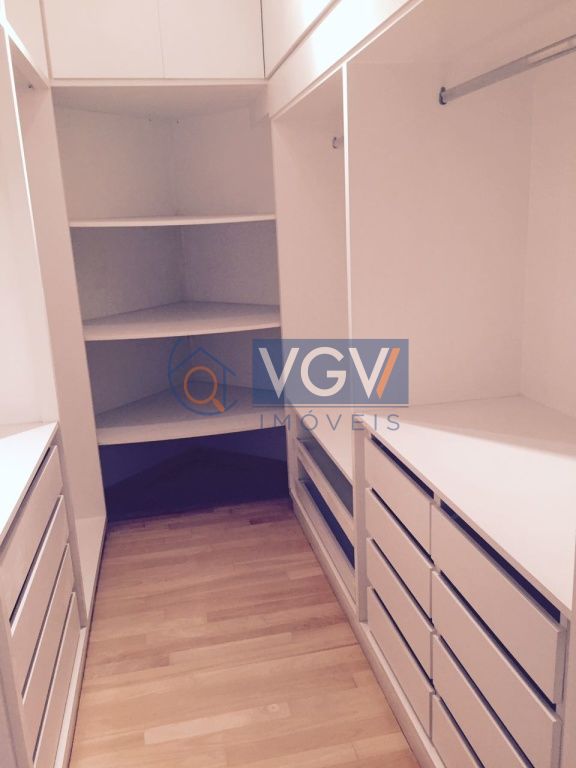 Apartamento para alugar com 4 quartos, 198m² - Foto 11