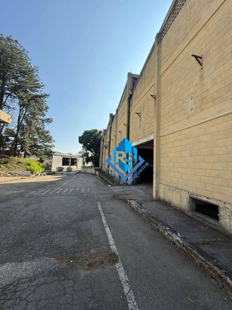 Depósito-Galpão-Armazém para alugar, 1700m² - Foto 3