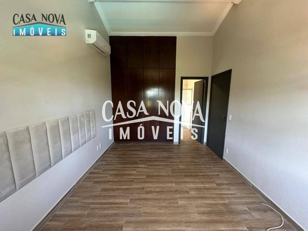 Casa de Condomínio para alugar com 3 quartos, 350m² - Foto 22