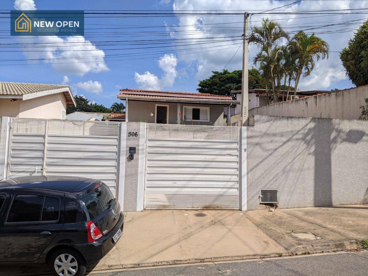 Casa à venda com 3 quartos, 147m² - Foto 1