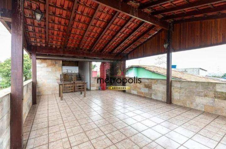 Sobrado à venda com 2 quartos, 250m² - Foto 17