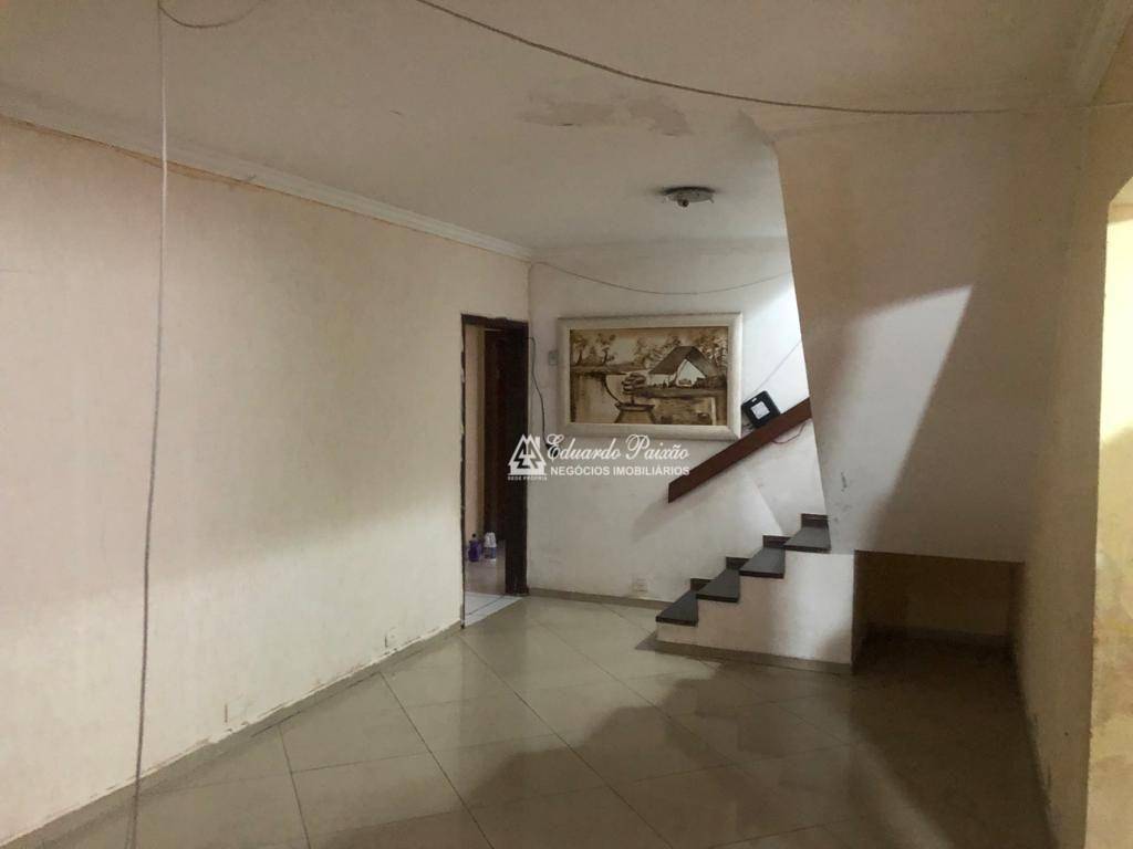 Sobrado à venda com 5 quartos, 300m² - Foto 4