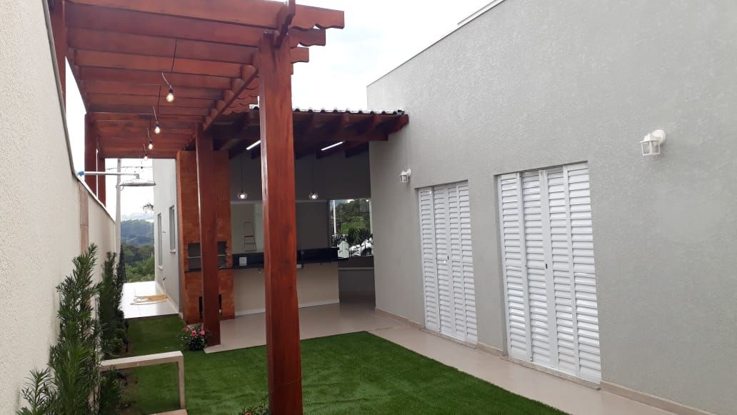 Casa de Condomínio à venda com 3 quartos, 250m² - Foto 3