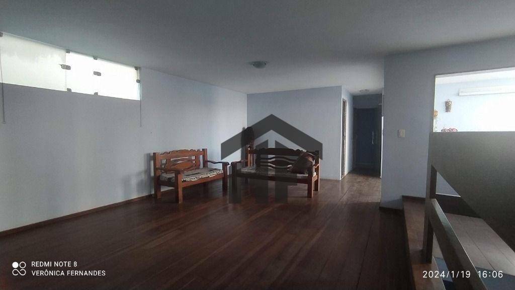 Apartamento à venda com 5 quartos, 220m² - Foto 3