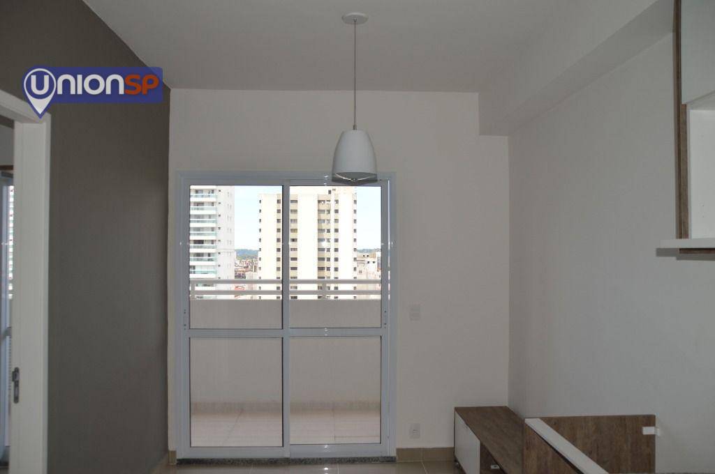 Apartamento à venda com 1 quarto, 32m² - Foto 2