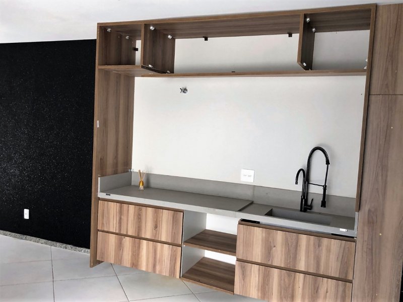 Apartamento à venda com 3 quartos, 300m² - Foto 1