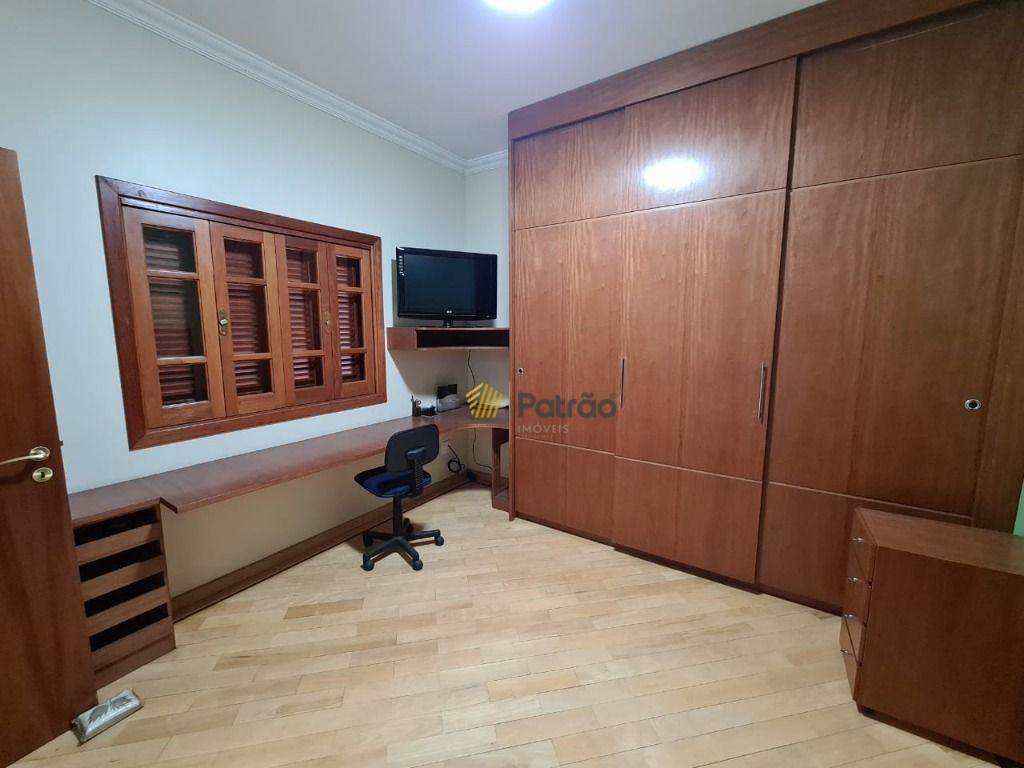 Casa de Condomínio à venda e aluguel com 5 quartos, 470m² - Foto 24