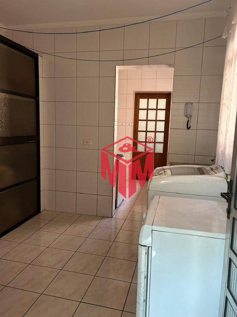 Sobrado à venda com 3 quartos, 214m² - Foto 9