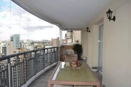 Apartamento à venda com 4 quartos, 250m² - Foto 2