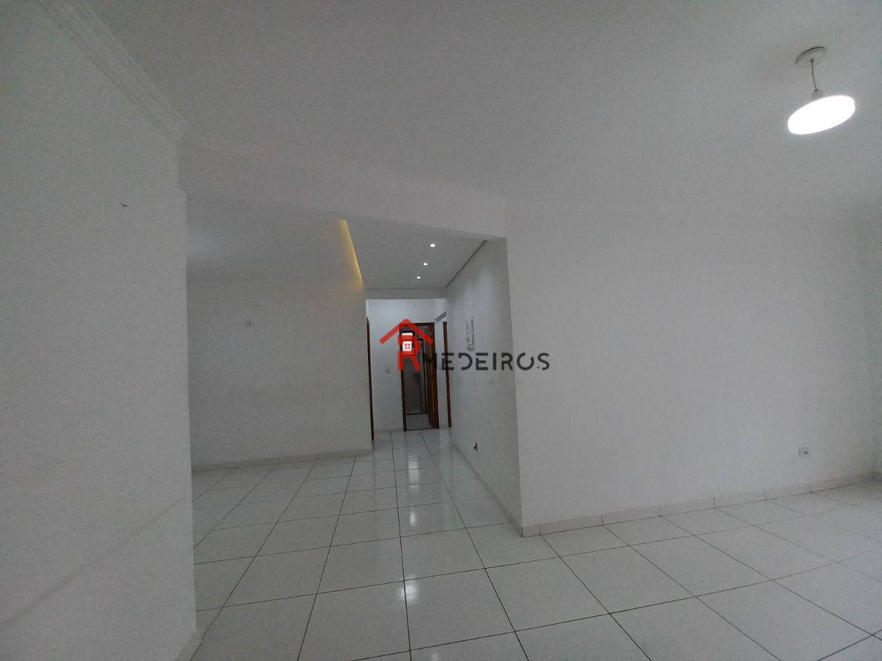 Apartamento à venda com 3 quartos, 113m² - Foto 3