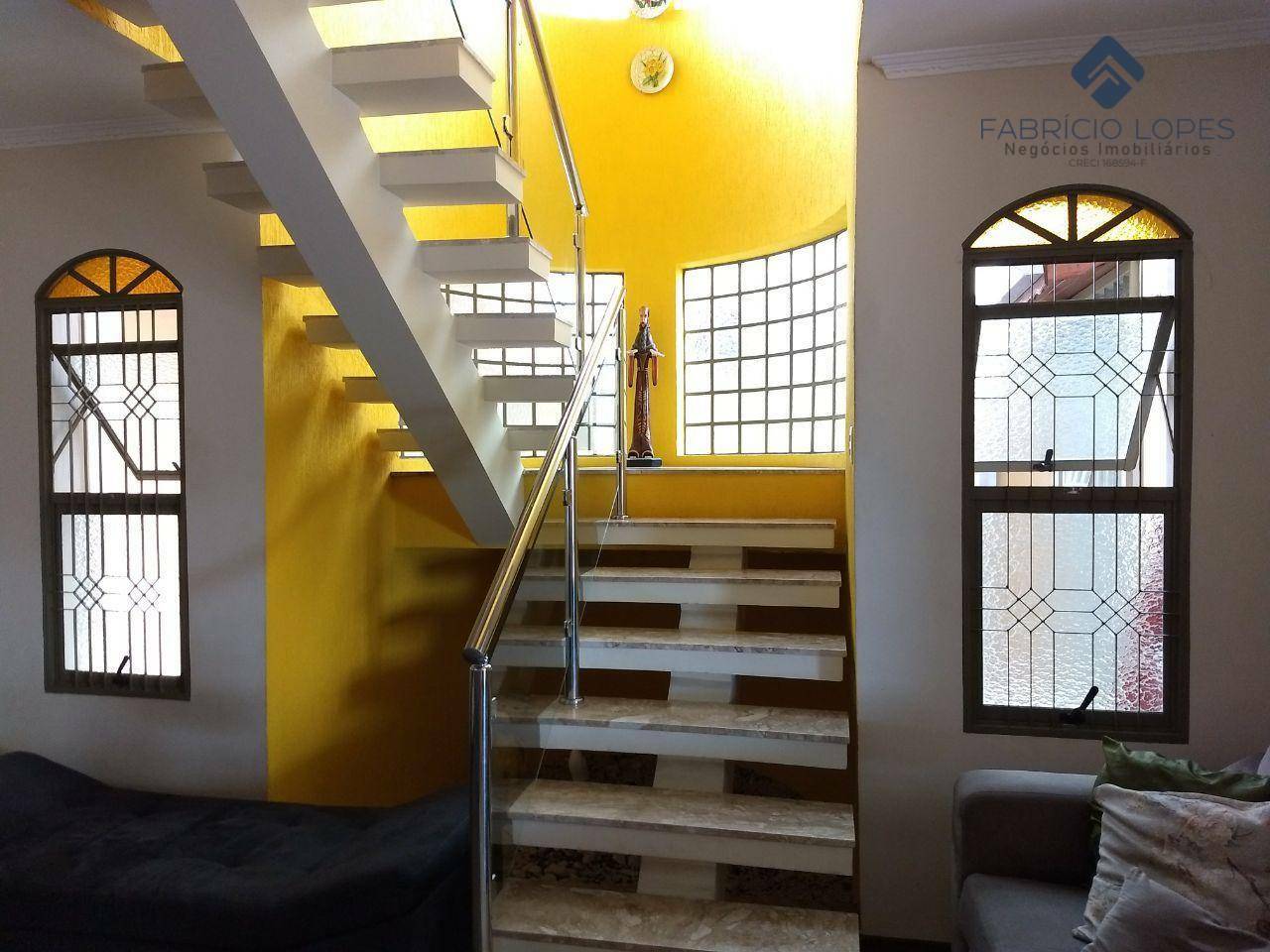 Casa à venda com 3 quartos, 190m² - Foto 3