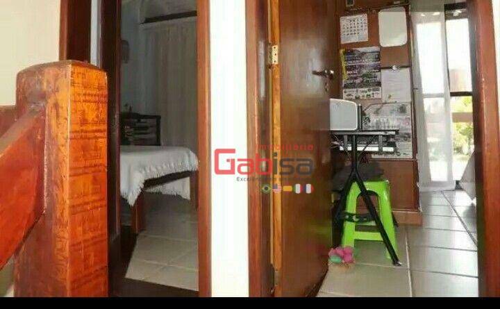 Casa de Condomínio à venda com 3 quartos, 180m² - Foto 2