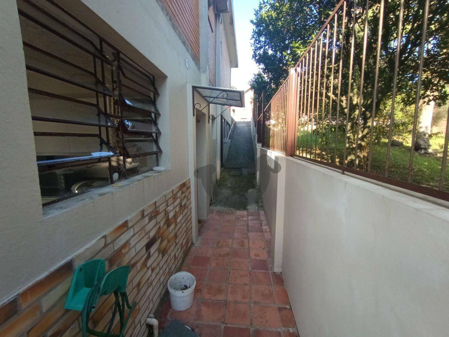 Casa à venda com 3 quartos, 202m² - Foto 12