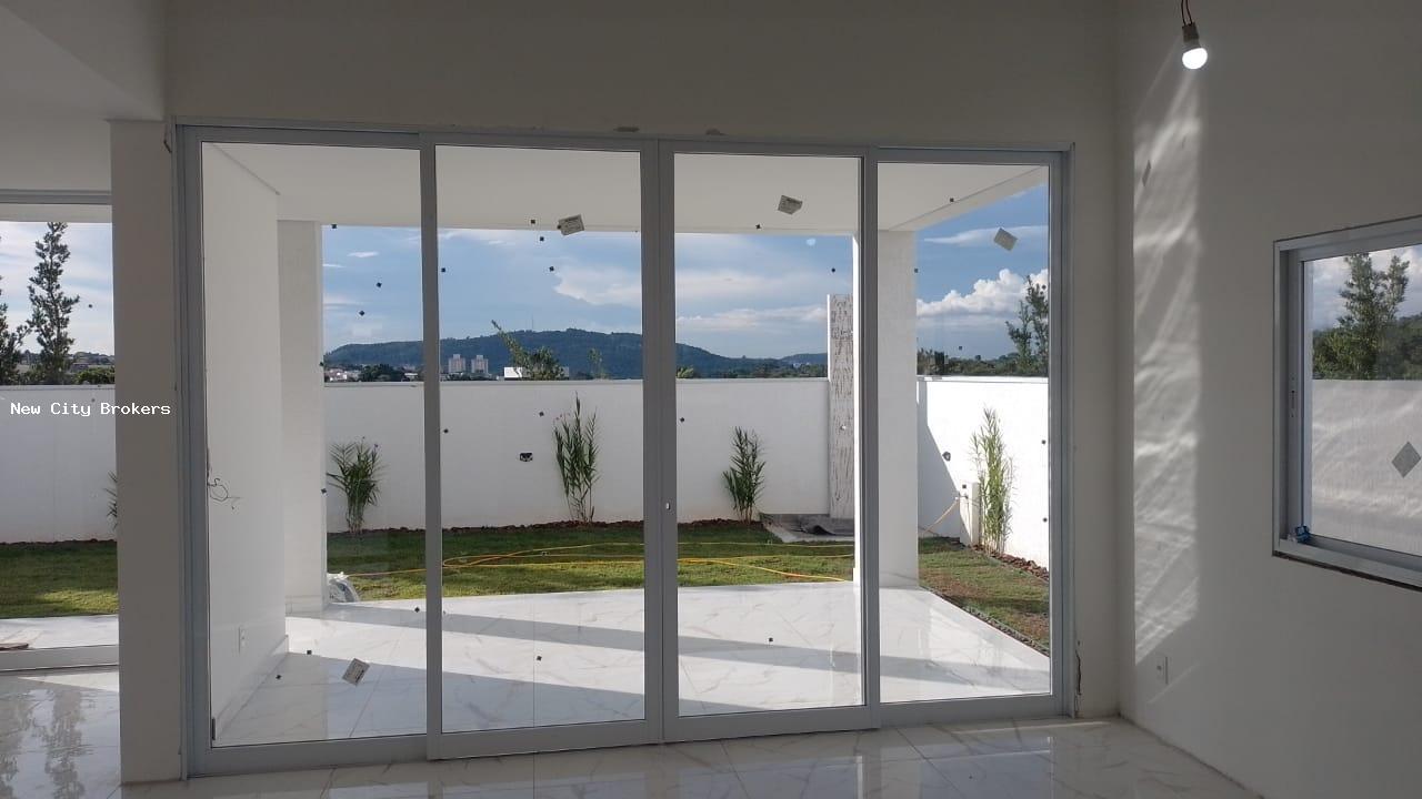 Sobrado à venda com 3 quartos, 300m² - Foto 24