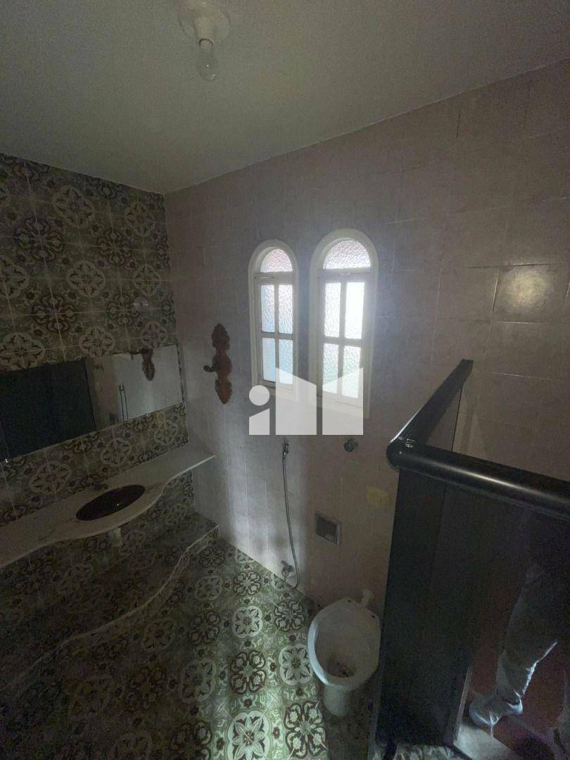 Casa de Condomínio para alugar com 5 quartos, 580m² - Foto 15