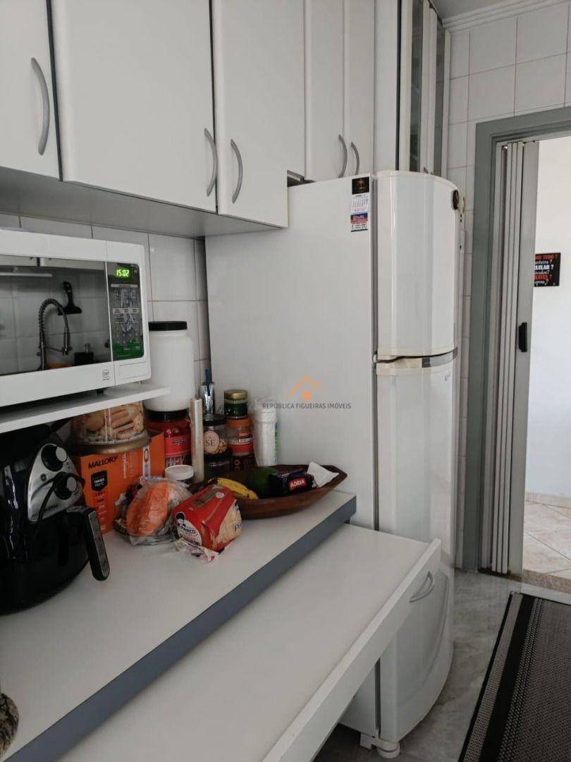 Apartamento para alugar com 3 quartos, 100m² - Foto 15