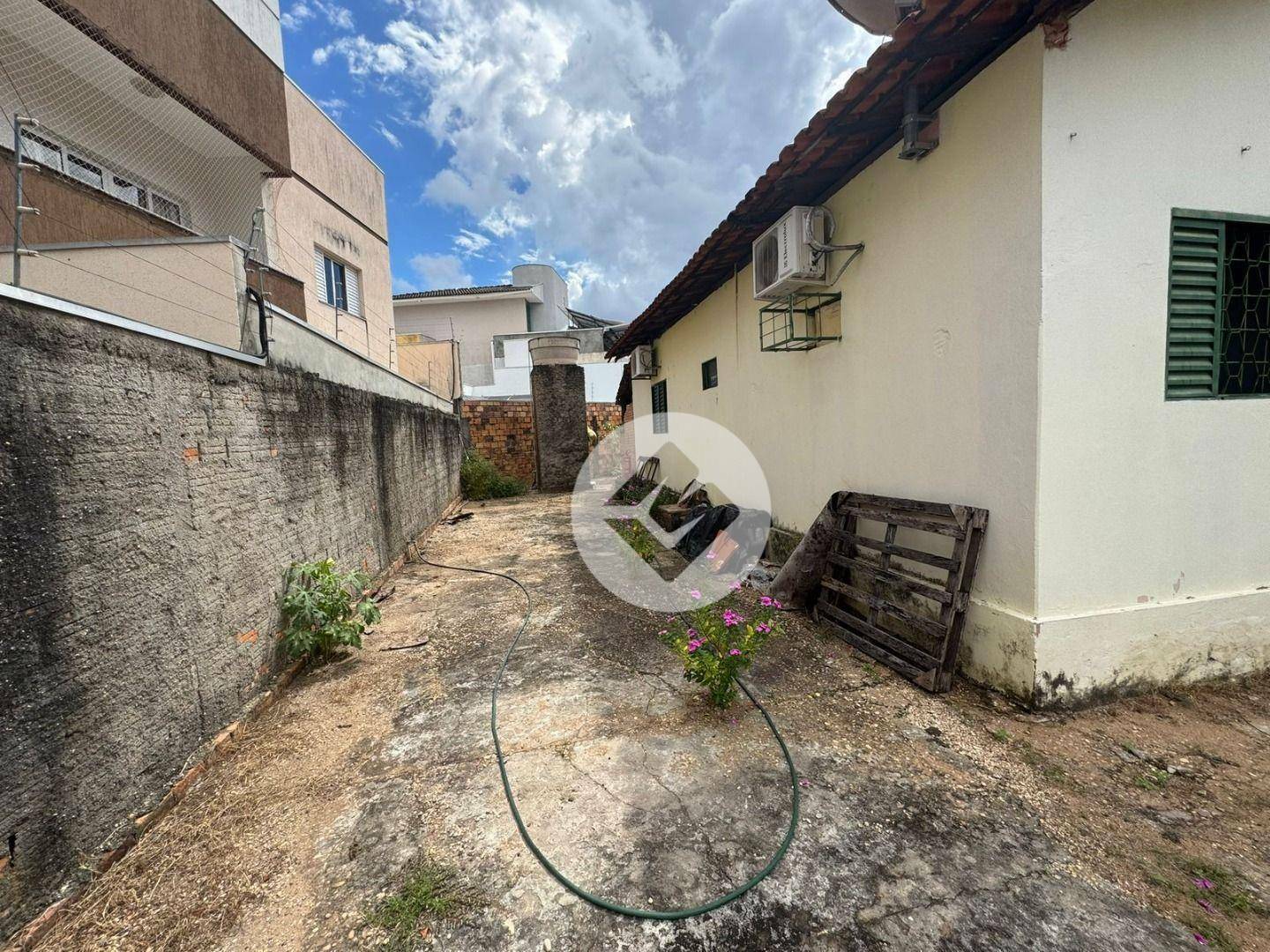 Casa à venda com 3 quartos, 100m² - Foto 3