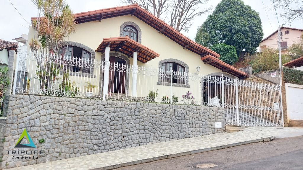 Casa à venda com 4 quartos, 250m² - Foto 5