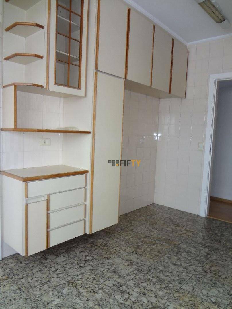 Apartamento à venda e aluguel com 3 quartos, 210m² - Foto 9