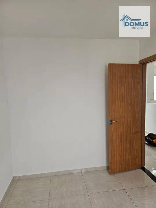 Apartamento à venda com 2 quartos, 45m² - Foto 11