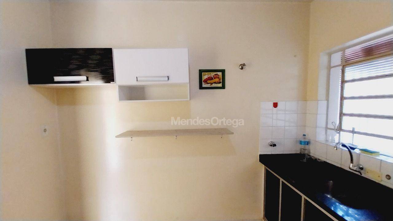 Casa para alugar com 3 quartos, 142m² - Foto 9