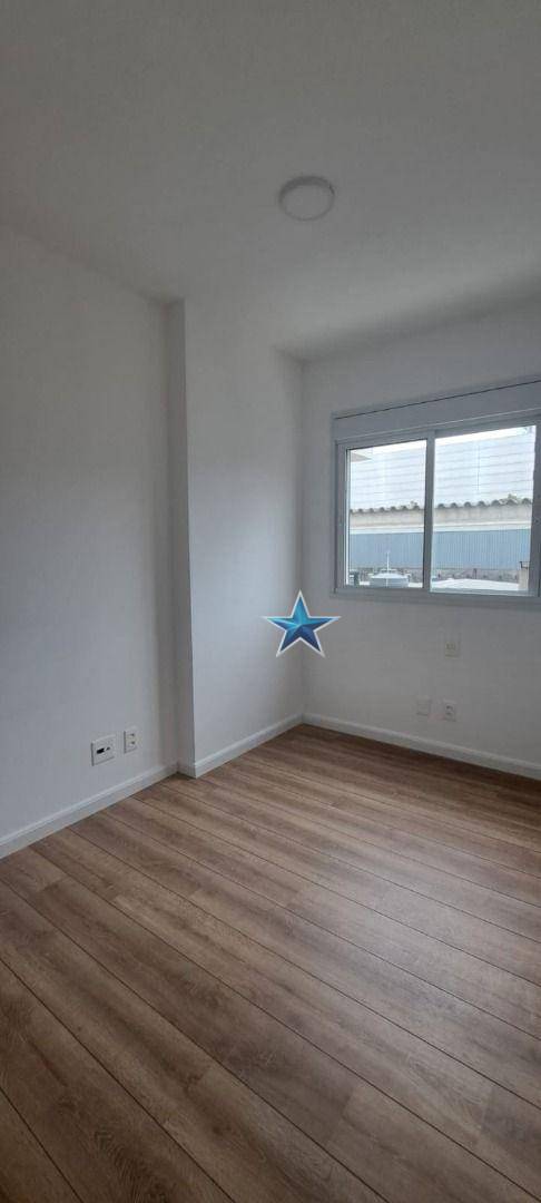 Apartamento para alugar com 4 quartos, 109m² - Foto 12