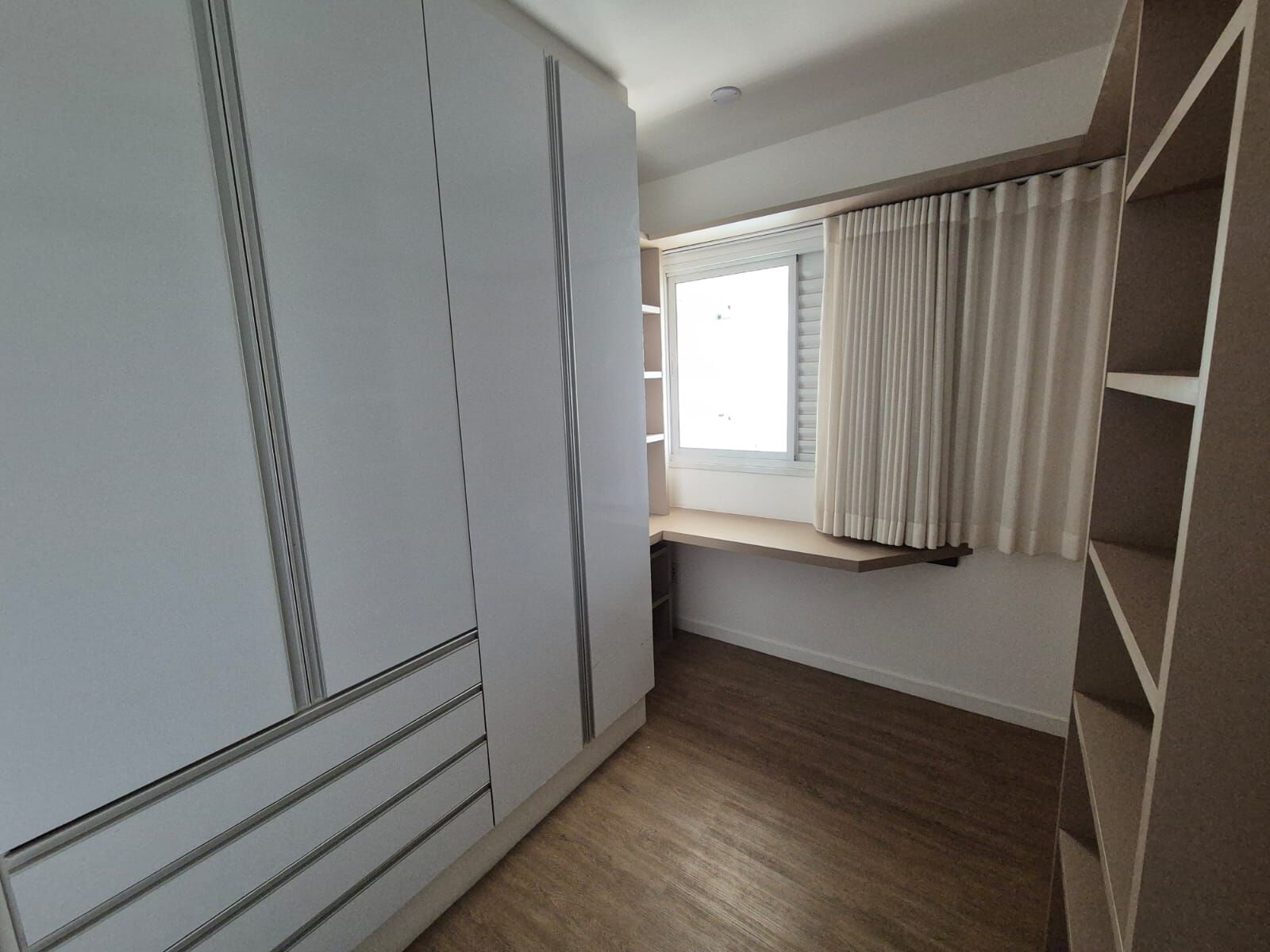 Apartamento para alugar com 3 quartos, 118m² - Foto 14