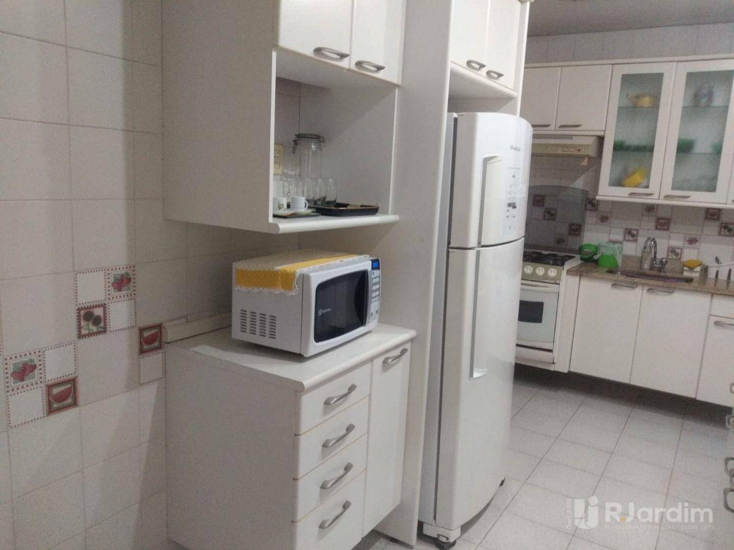 Apartamento à venda e aluguel com 2 quartos, 61m² - Foto 12