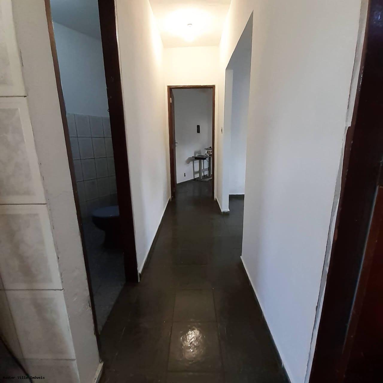 Casa para alugar com 3 quartos, 205m² - Foto 4