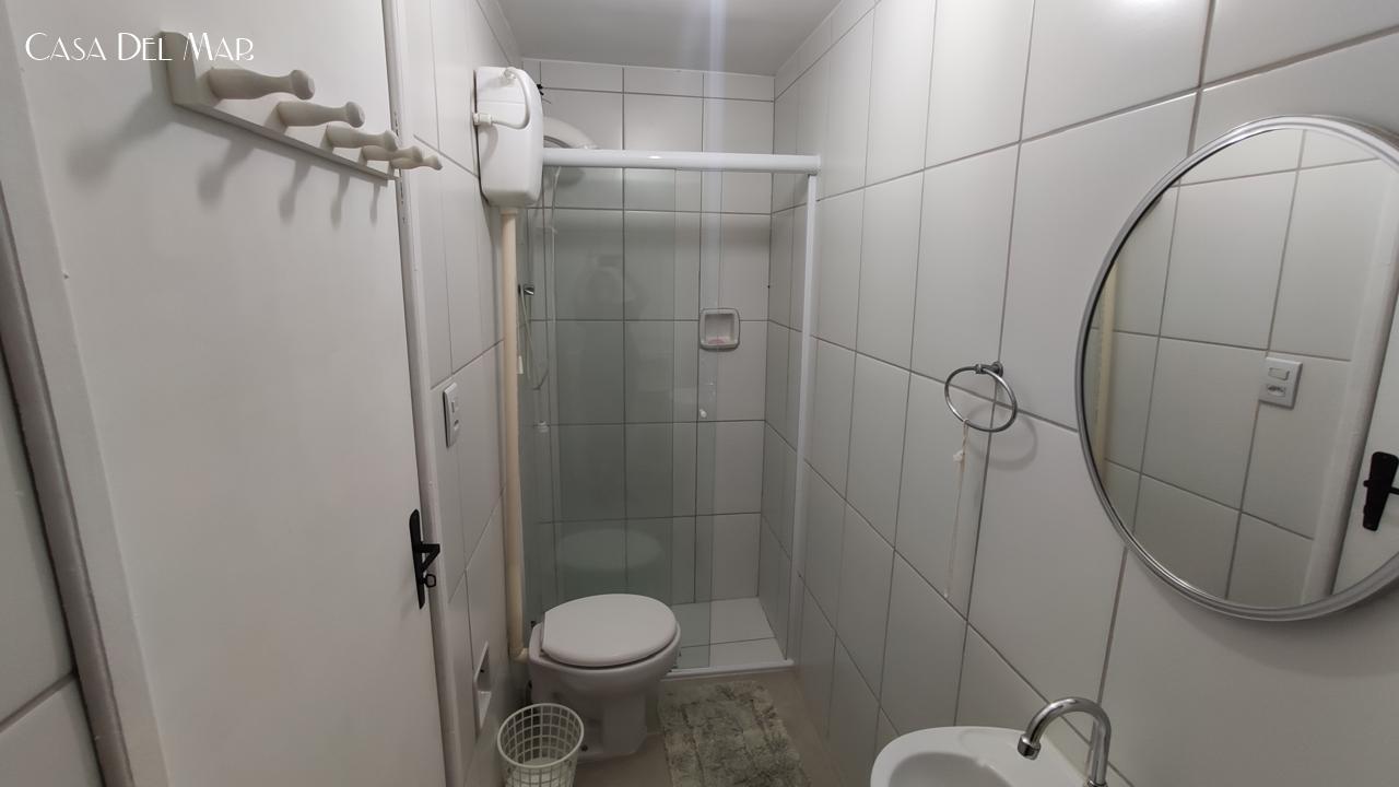 Casa à venda com 9 quartos, 176m² - Foto 9