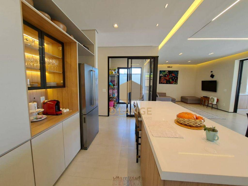 Casa de Condomínio à venda com 4 quartos, 299m² - Foto 17