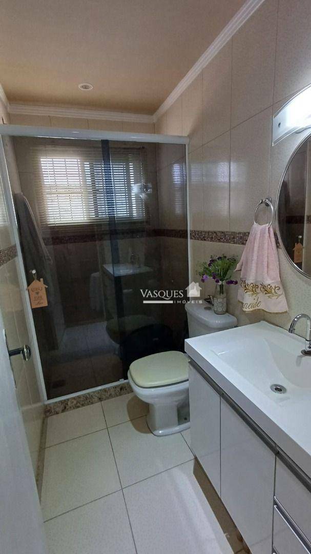 Casa à venda com 5 quartos, 204m² - Foto 11