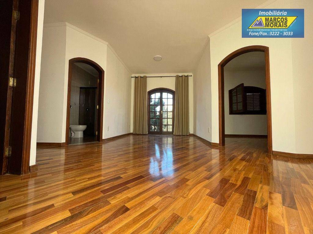 Casa para alugar com 4 quartos, 460m² - Foto 9