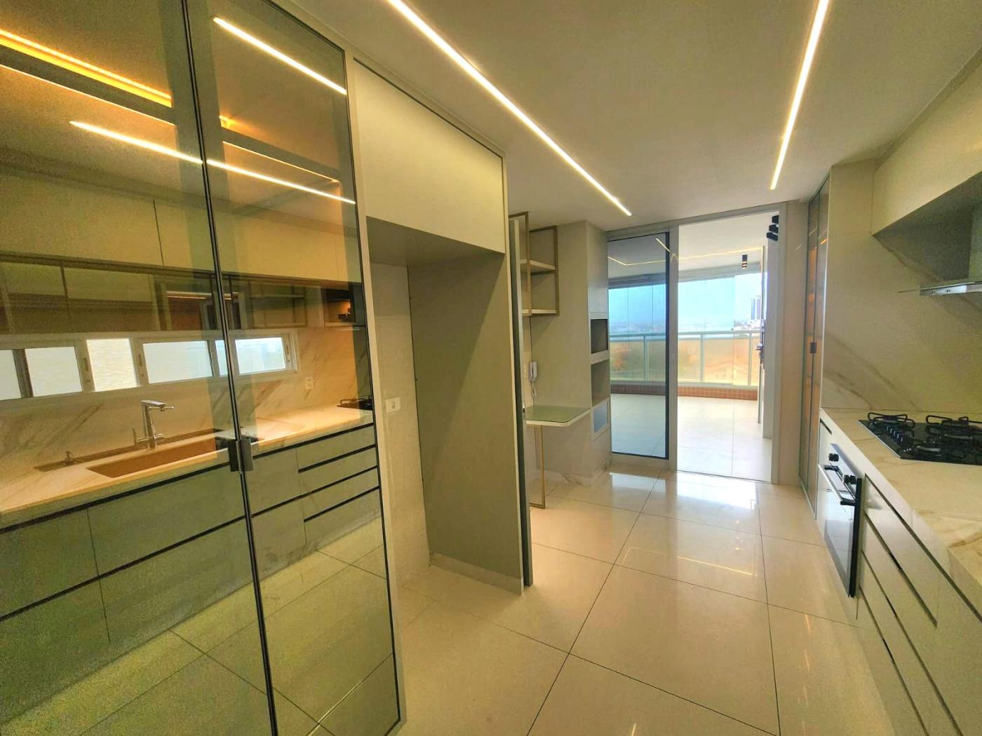 Apartamento à venda com 4 quartos, 235m² - Foto 23