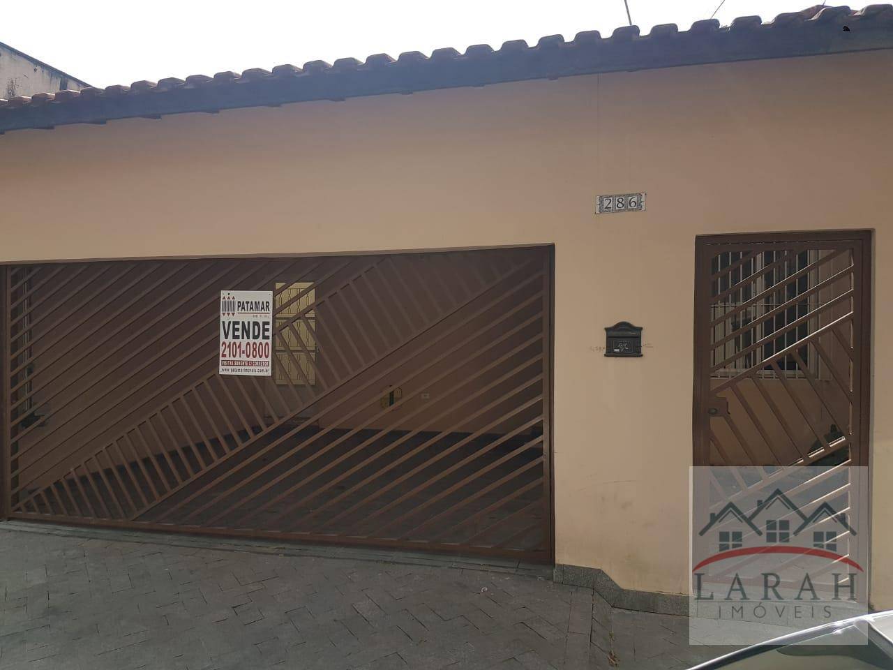 Casa à venda com 3 quartos, 100m² - Foto 1