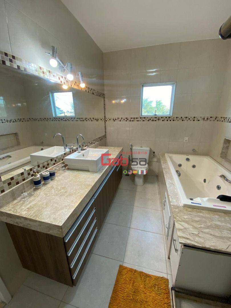 Casa à venda com 4 quartos, 334m² - Foto 5