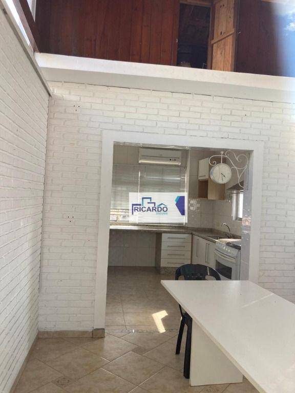 Casa à venda e aluguel com 3 quartos, 250m² - Foto 39