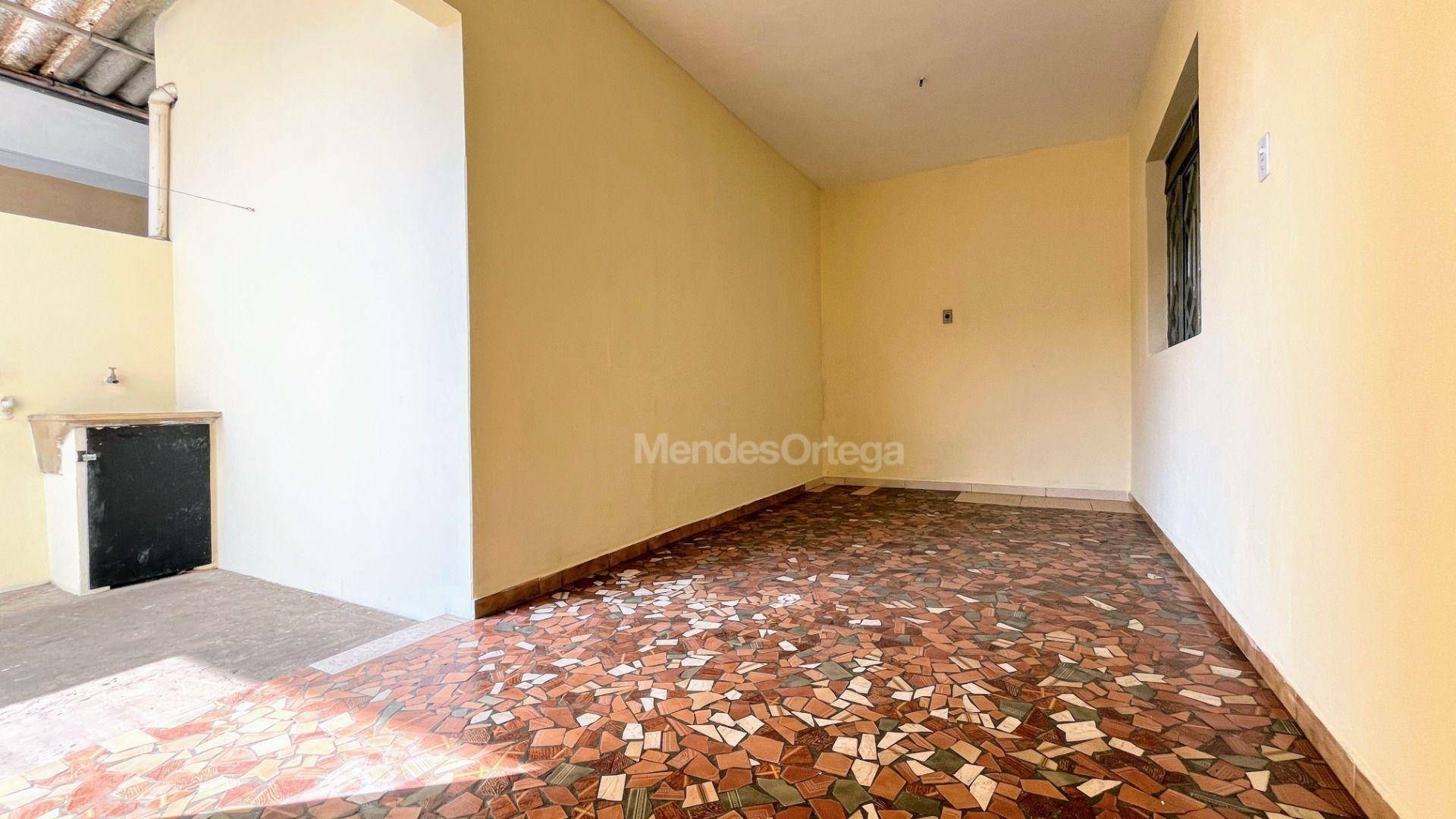 Casa para alugar com 1 quarto, 76m² - Foto 4